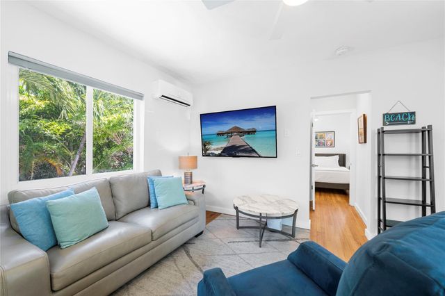 3015 Seville Street 6, Fort Lauderdale, FL 33304