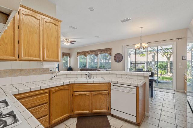 1364 Copping Ct, Folsom, CA 95630