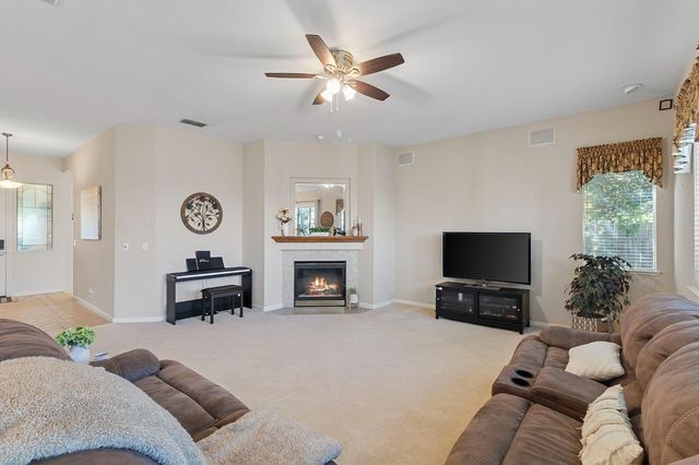 1364 Copping Ct, Folsom, CA 95630