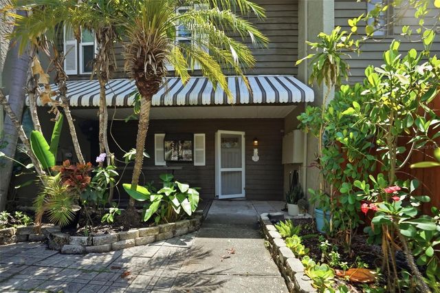 727 N HIMES AVENUE, Tampa, FL 33609