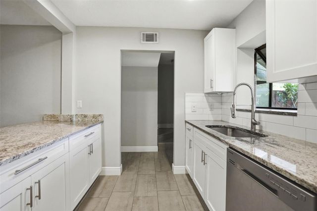 727 N HIMES AVENUE, Tampa, FL 33609