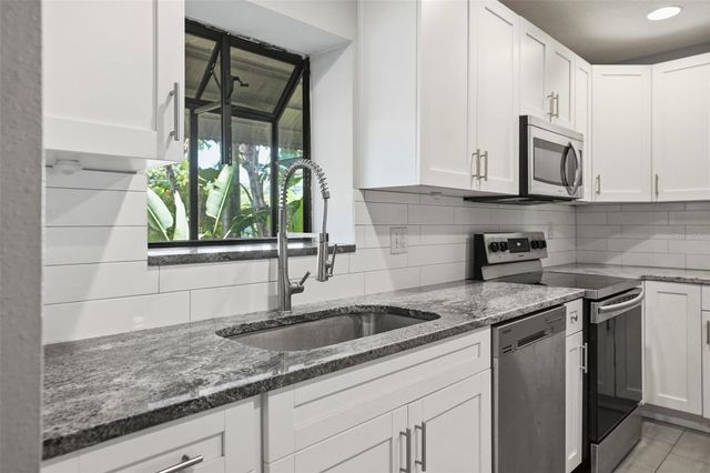 727 N HIMES AVENUE, Tampa, FL 33609