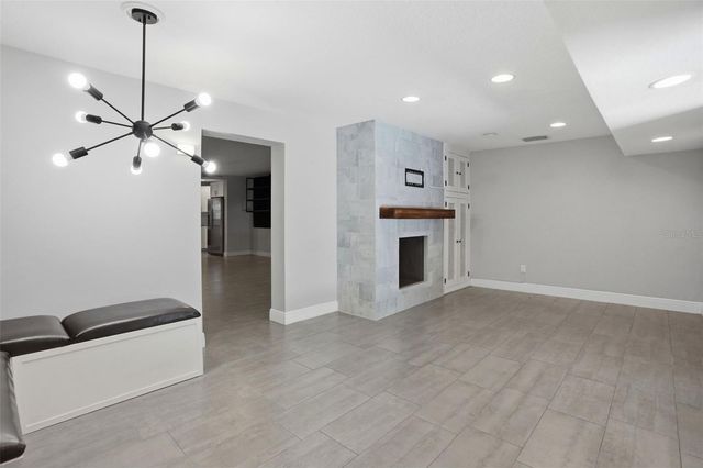 727 N HIMES AVENUE, Tampa, FL 33609