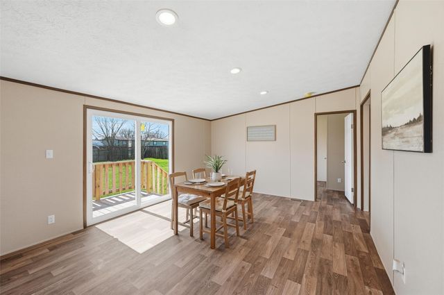 2504 Willow Oak Lane, Burleson, TX 76028