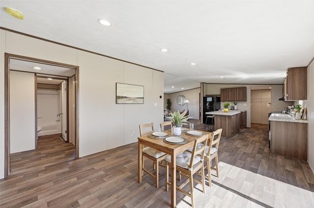 2504 Willow Oak Lane, Burleson, TX 76028