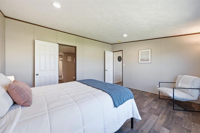 2504 Willow Oak Lane, Burleson, TX 76028