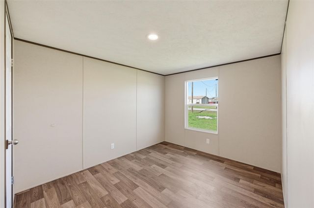 2504 Willow Oak Lane, Burleson, TX 76028