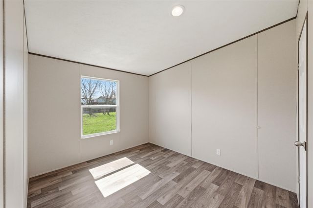 2504 Willow Oak Lane, Burleson, TX 76028