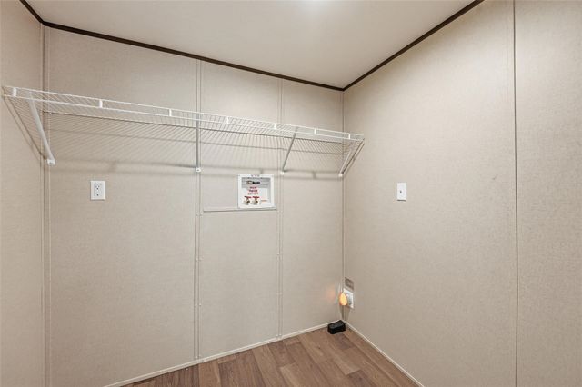 2504 Willow Oak Lane, Burleson, TX 76028