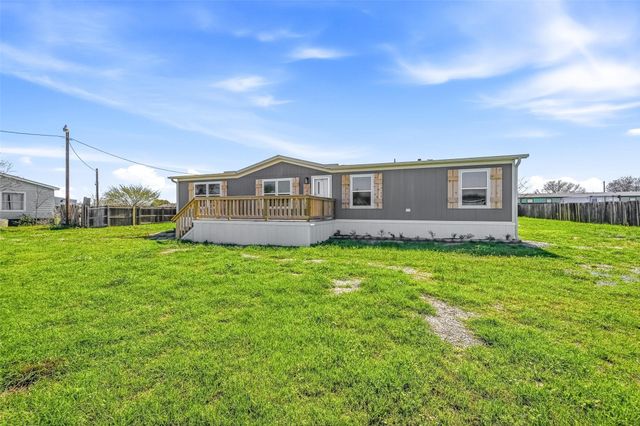 2504 Willow Oak Lane, Burleson, TX 76028