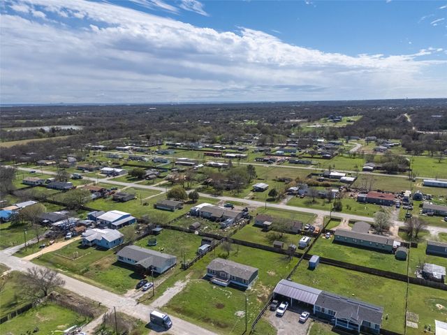 2504 Willow Oak Lane, Burleson, TX 76028