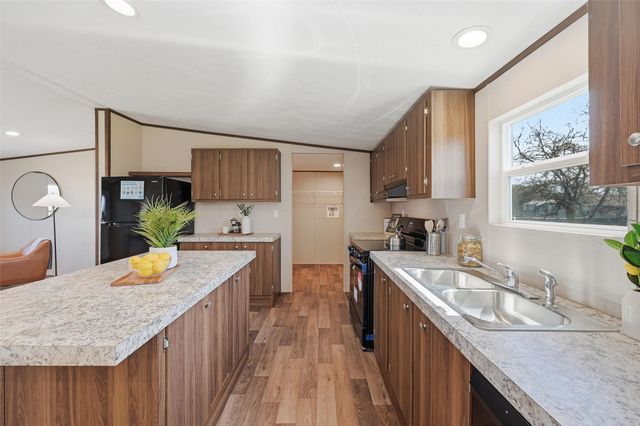 2504 Willow Oak Lane, Burleson, TX 76028