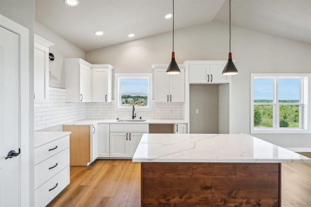 6475 Ridge View Way, Deforest, WI 53532