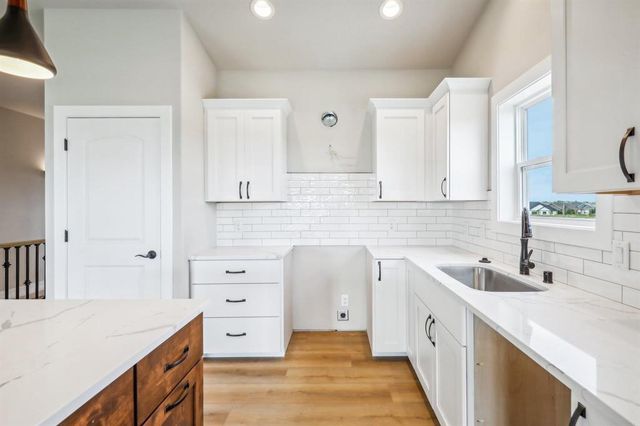 6475 Ridge View Way, Deforest, WI 53532
