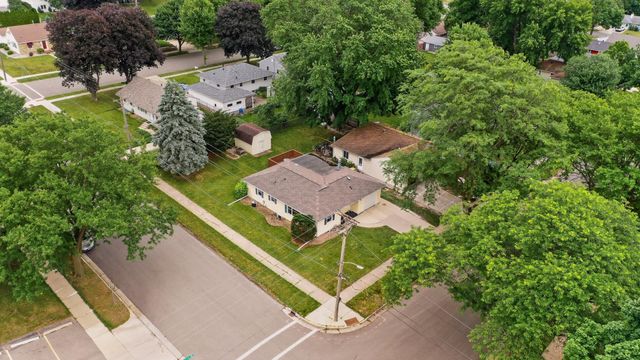 1114 13th Avenue NW, Rochester, MN 55901
