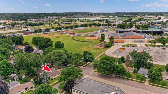 1114 13th Avenue NW, Rochester, MN 55901