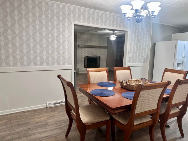 1855 South Newton Avenue, Springfield, MO 65807