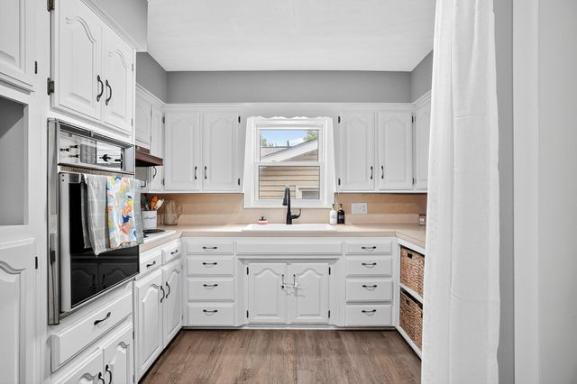 1855 South Newton Avenue, Springfield, MO 65807