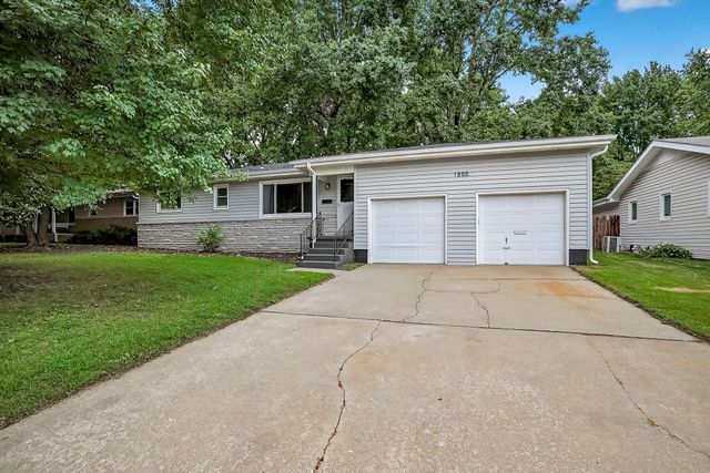 1855 South Newton Avenue, Springfield, MO 65807