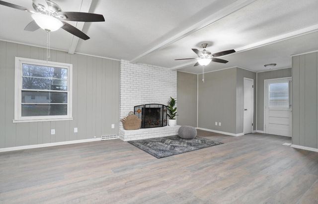 1855 South Newton Avenue, Springfield, MO 65807