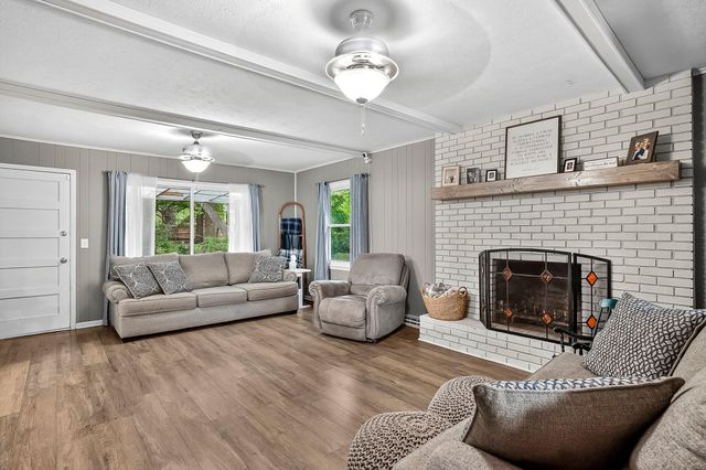 1855 South Newton Avenue, Springfield, MO 65807