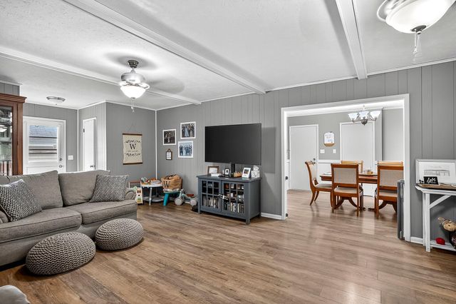 1855 South Newton Avenue, Springfield, MO 65807