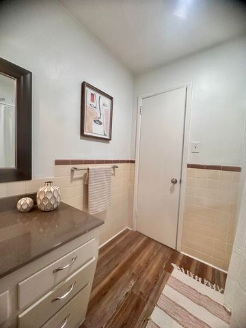 1855 South Newton Avenue, Springfield, MO 65807