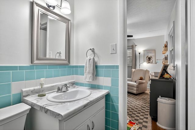 1855 South Newton Avenue, Springfield, MO 65807