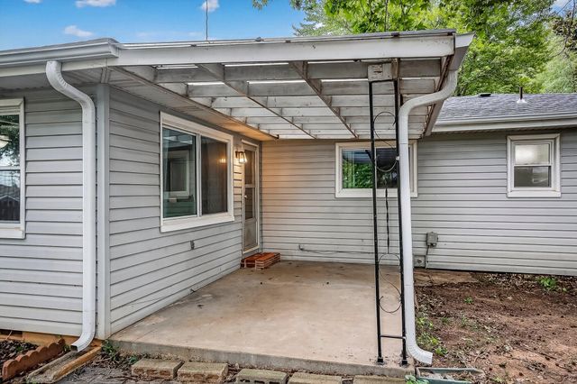 1855 South Newton Avenue, Springfield, MO 65807