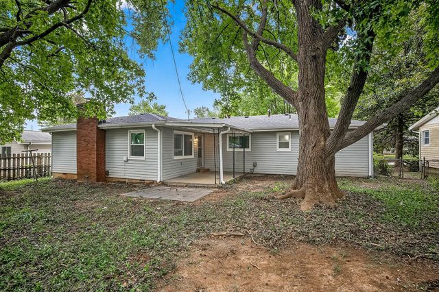 1855 South Newton Avenue, Springfield, MO 65807