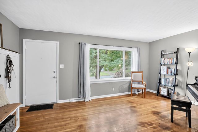 1855 South Newton Avenue, Springfield, MO 65807