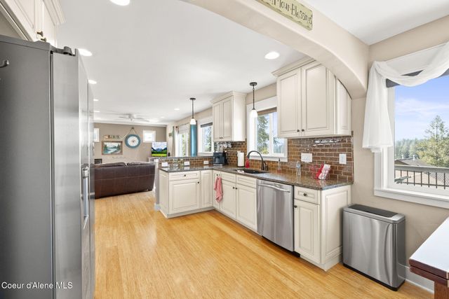 2272 E Upper Hayden Lake RD, Hayden, ID 83835