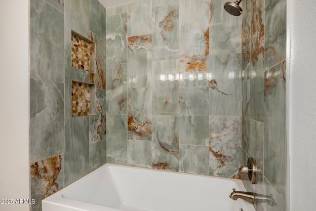 3401 E ALTADENA Avenue, Phoenix, AZ 85028