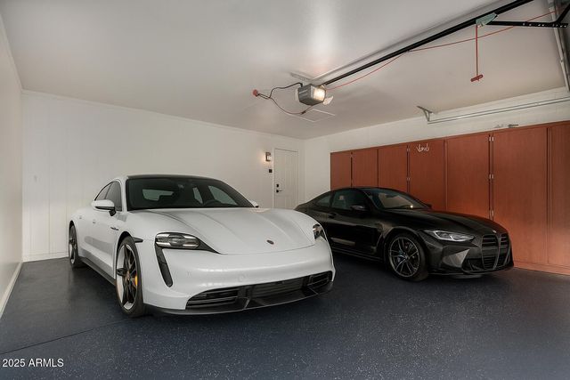 3401 E ALTADENA Avenue, Phoenix, AZ 85028