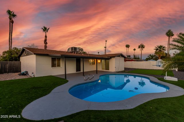 3401 E ALTADENA Avenue, Phoenix, AZ 85028