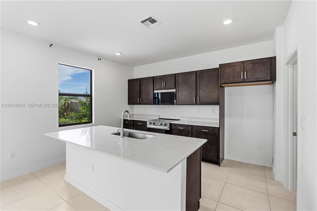 1325 NE 2nd Court, Homestead, FL 33033