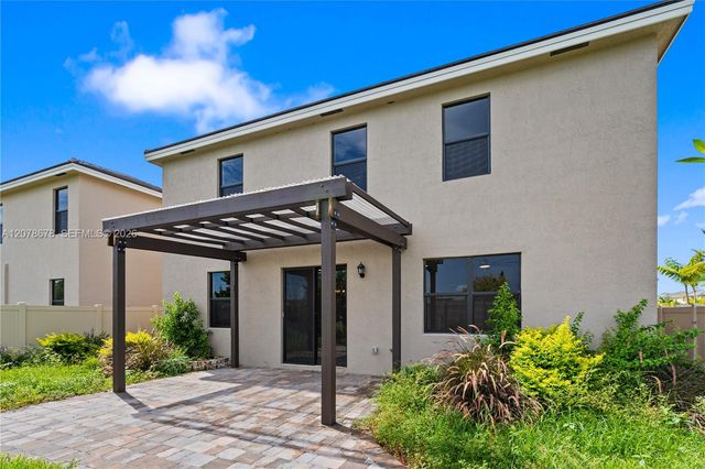1325 NE 2nd Court, Homestead, FL 33033