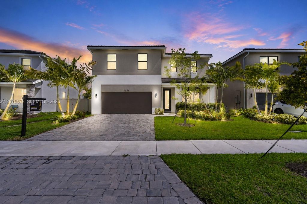 1325 NE 2nd Court, Homestead, FL 33033