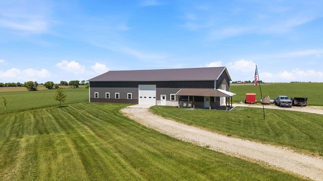 W9020 Breezy Point Road, Beaver Dam, WI 53916