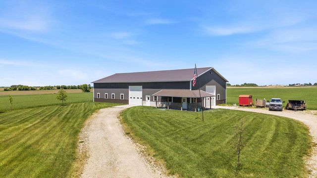 W9020 Breezy Point Road, Beaver Dam, WI 53916
