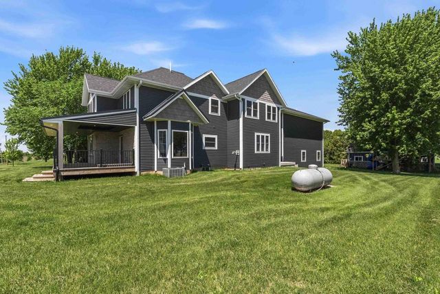 W9020 Breezy Point Road, Beaver Dam, WI 53916