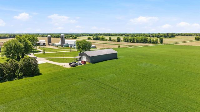 W9020 Breezy Point Road, Beaver Dam, WI 53916