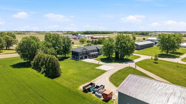 W9020 Breezy Point Road, Beaver Dam, WI 53916