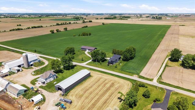 W9020 Breezy Point Road, Beaver Dam, WI 53916