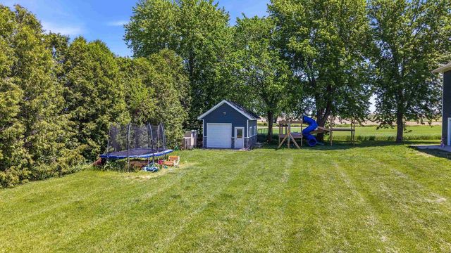 W9020 Breezy Point Road, Beaver Dam, WI 53916