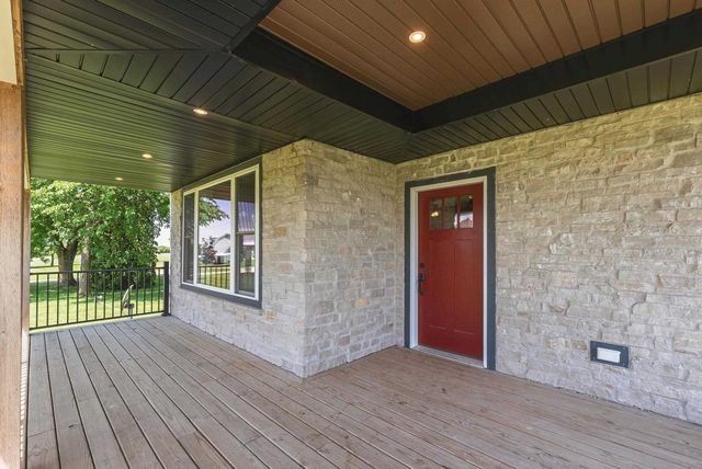 W9020 Breezy Point Road, Beaver Dam, WI 53916