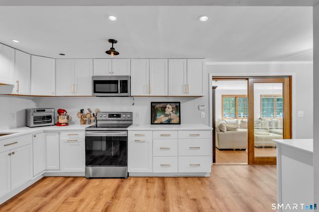91 Whippoorwill Road, Old Lyme, CT 06371