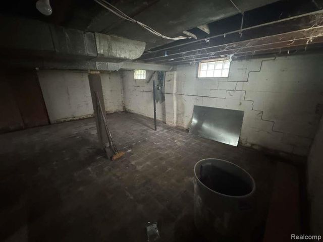 2426 Missouri Avenue, Flint, MI 48506