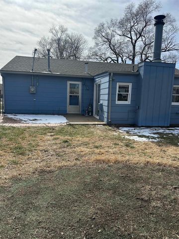 1408 Cheyenne Ave., Salina, KS 67401