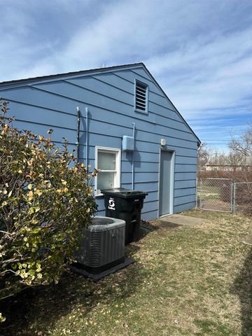 1408 Cheyenne Ave., Salina, KS 67401